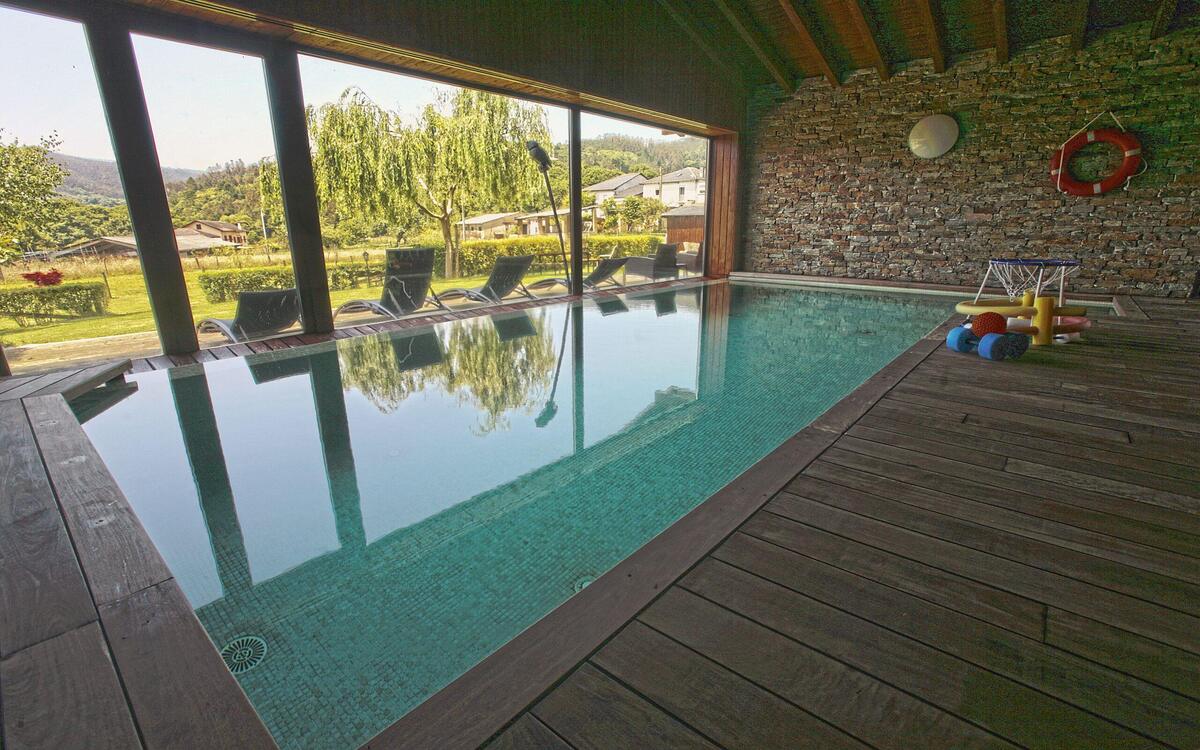 Piscina en apartamentos rurales