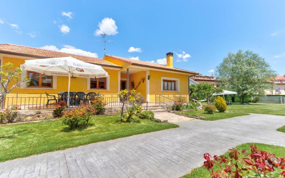 casa rural en Riaza rodeada de naturaleza y silencio