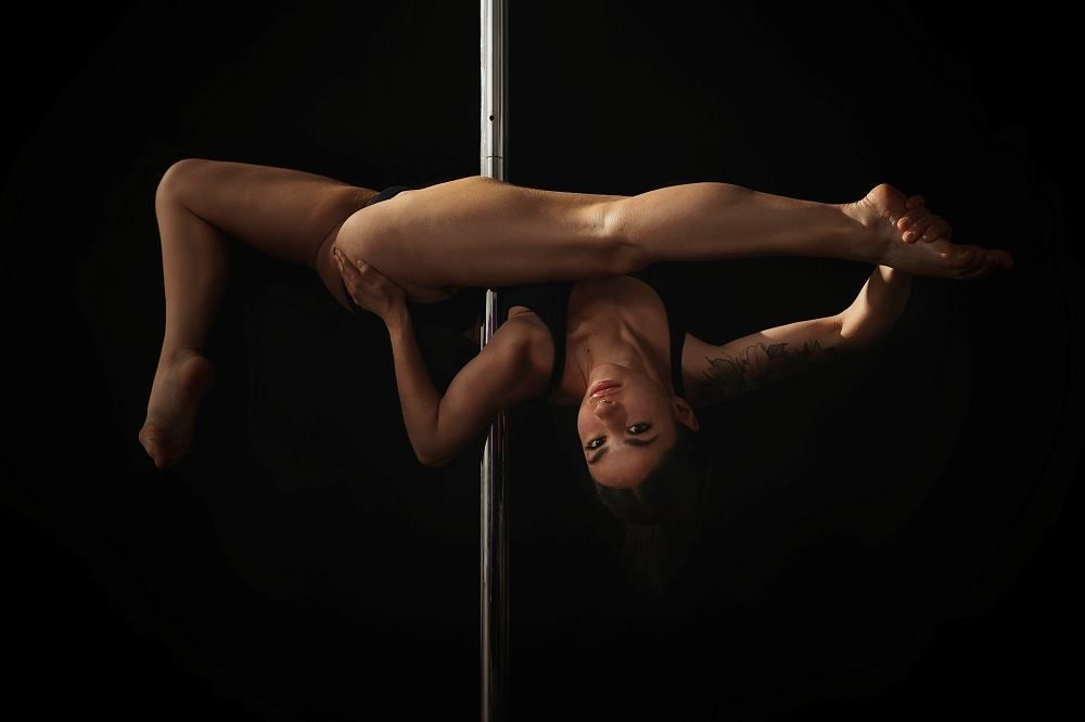 beneficios del pole dance para el cuerpo y la mente
